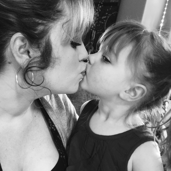 Meet your Posher, Lindsey - Picture 4 of 4